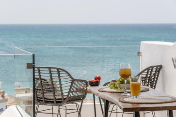 Hotel Fanis - Luxurious Rooms with Sea View
